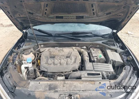 2018 Volkswagen Passat Se z USA, uszkodzony, nr VIN 1VWBA7A36JC028048